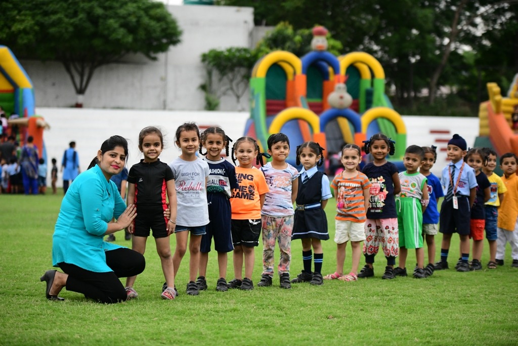 Schools in Garhshankar