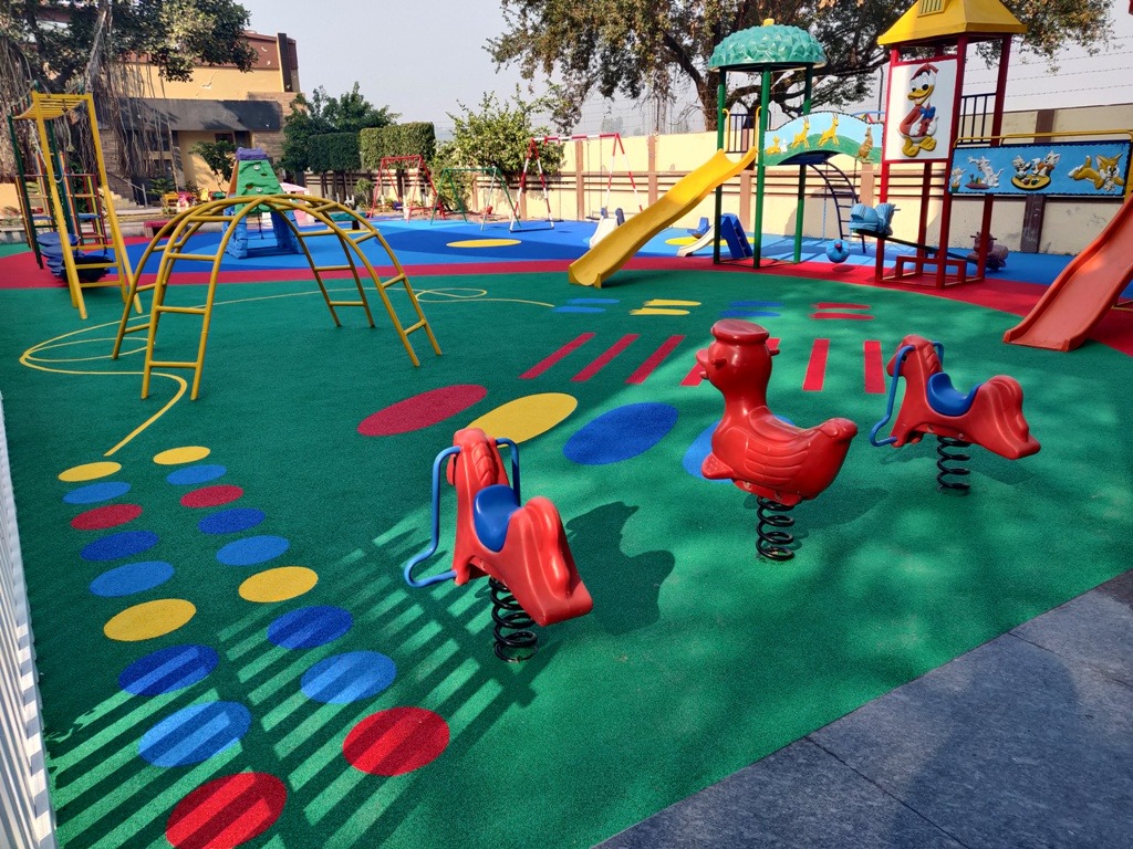 INTERNATIONAL LEVEL PLAY AREA FOR JUNIOR SCHOOL